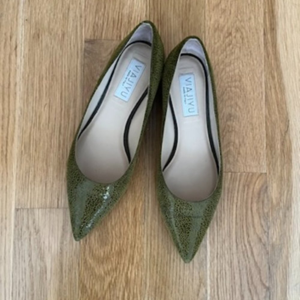 Viajiyu Green Ballet Flats in Size 38
